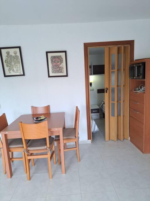 Holiday Center Apartamento Vistas Mar, Acceso Directo Playa Y Piscina Росас Экстерьер фото