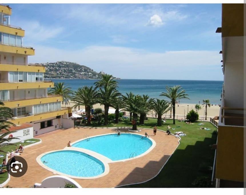 Holiday Center Apartamento Vistas Mar, Acceso Directo Playa Y Piscina Росас Экстерьер фото